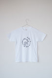 網中いづる　Tシャツ「a shy person and an unsociable dog」